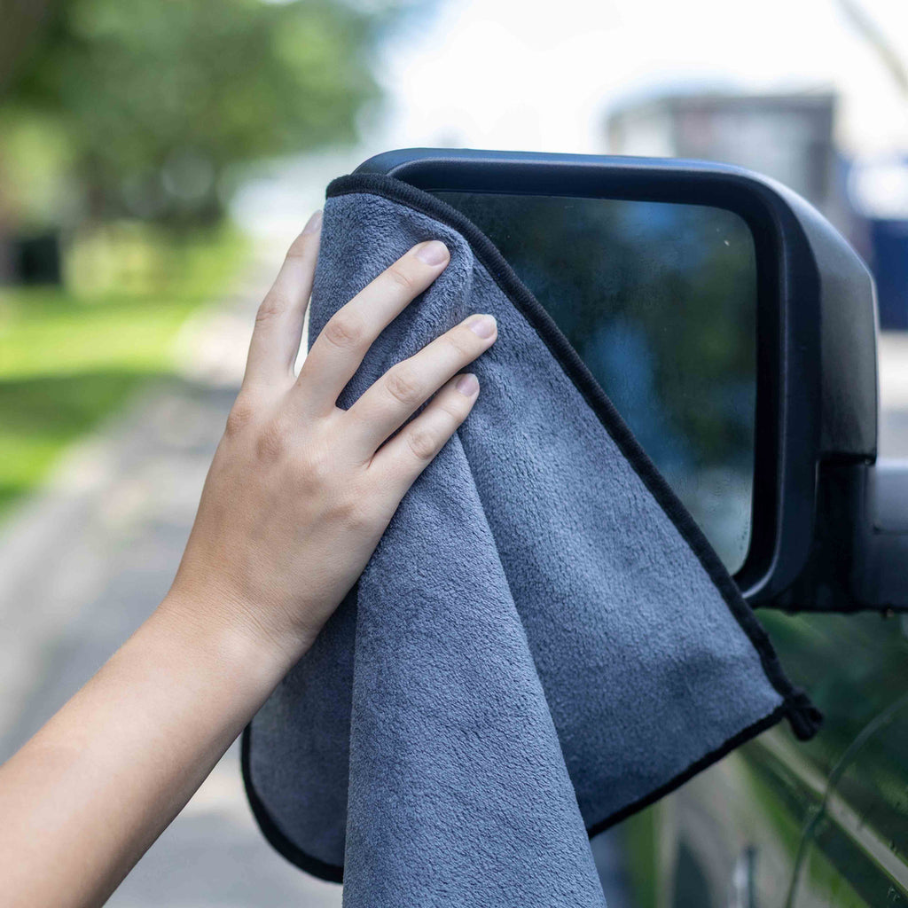 MOTIVITY 2 Pack Microfiber Detailing Cloths - Lint Free, Scratch Free - For Interior and Exterior Car Detailing